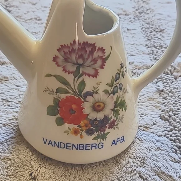 Vintage Arnels Ceramic Water pitcher Floral Details White‎ Ceramic - Picture 2 of 14